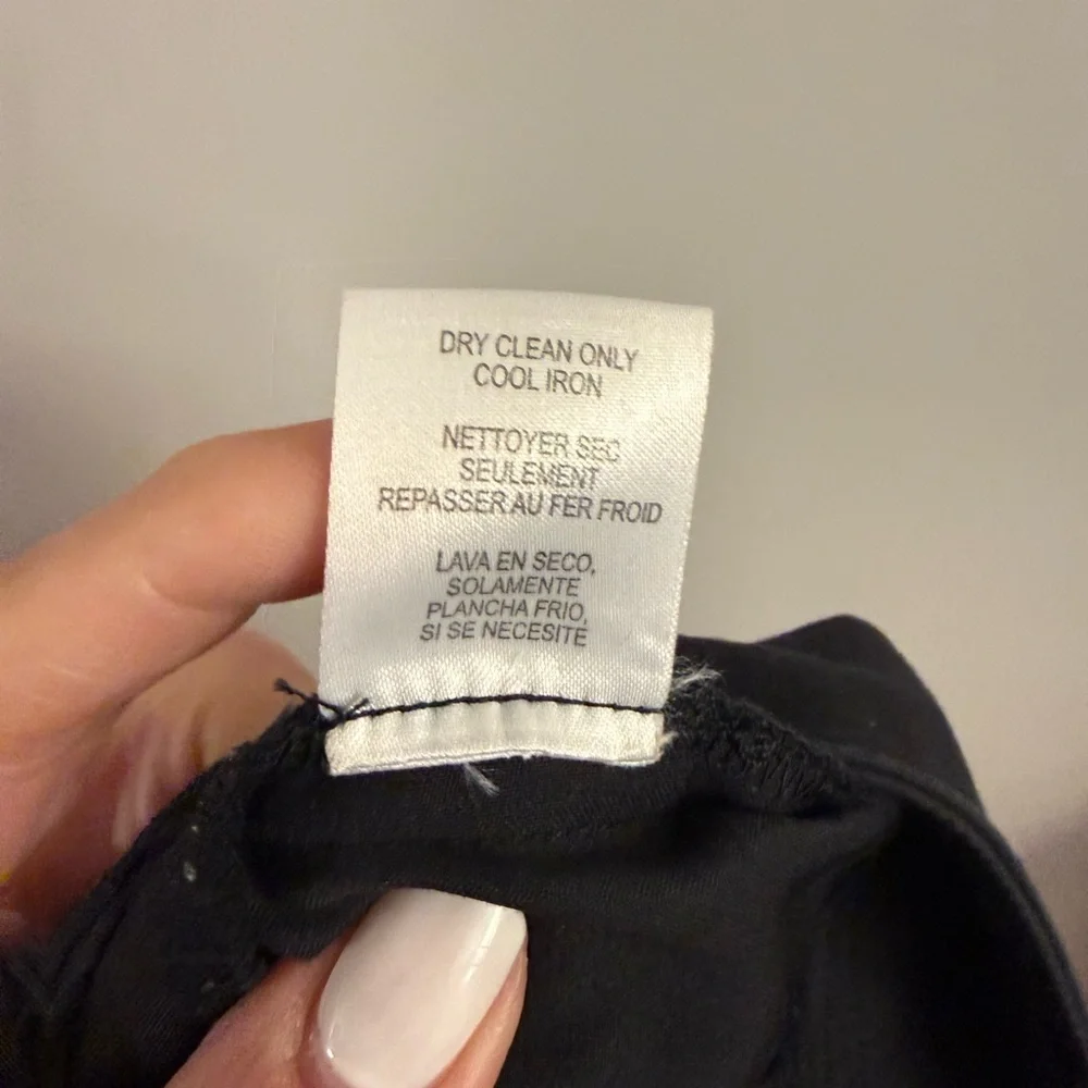 W by Worth Black Cropped Dress Pants – Size 8